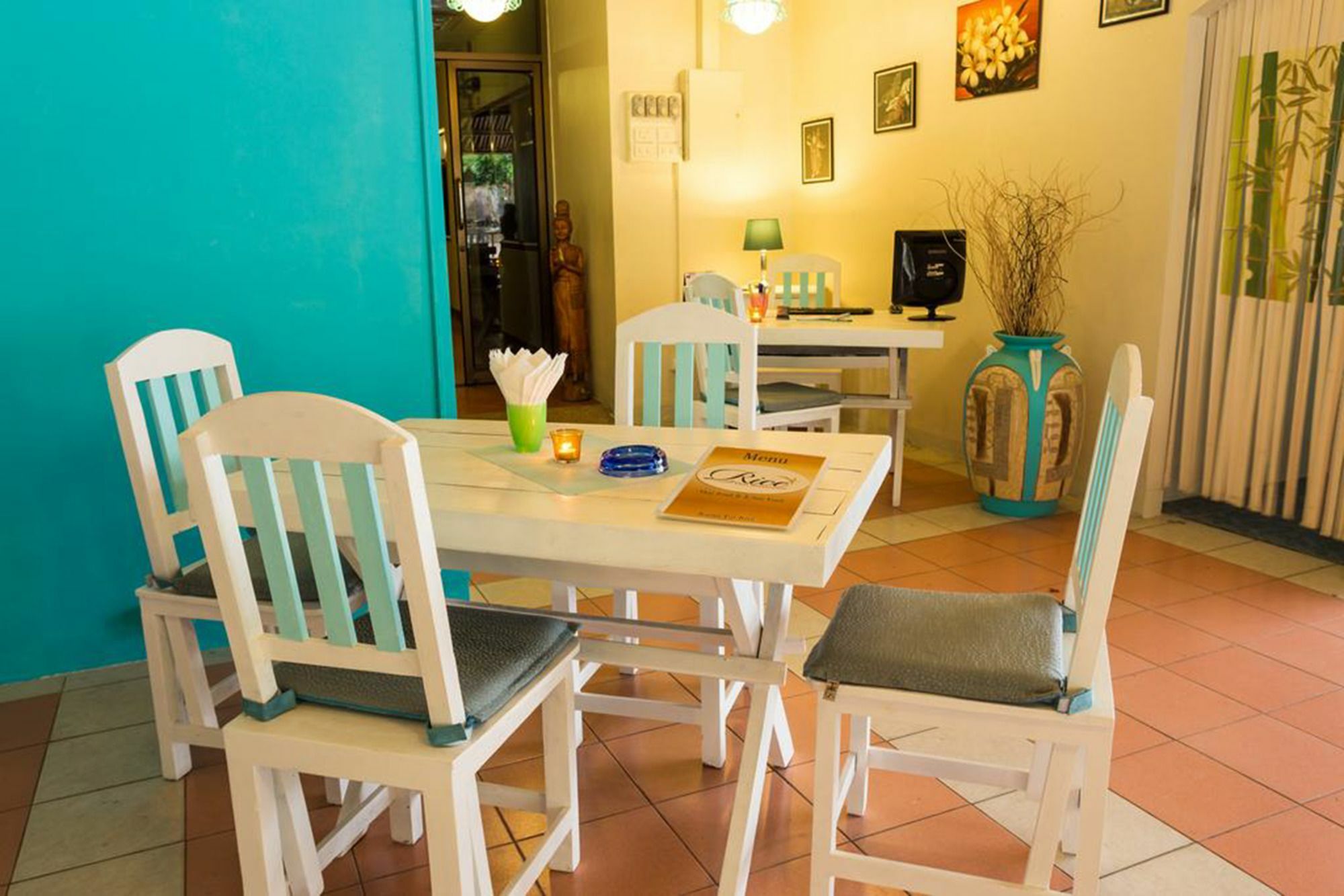 Rice Rooms And Restaurant شاطئ كاتا المظهر الخارجي الصورة