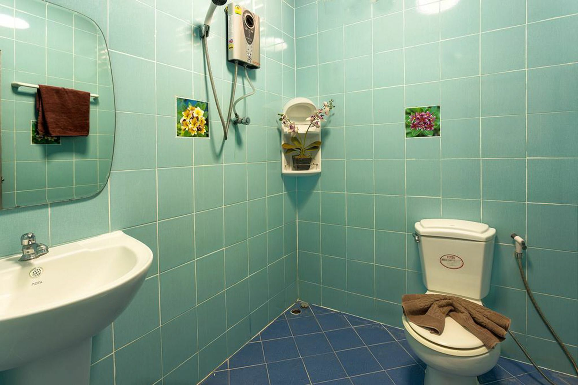 Rice Rooms And Restaurant شاطئ كاتا المظهر الخارجي الصورة