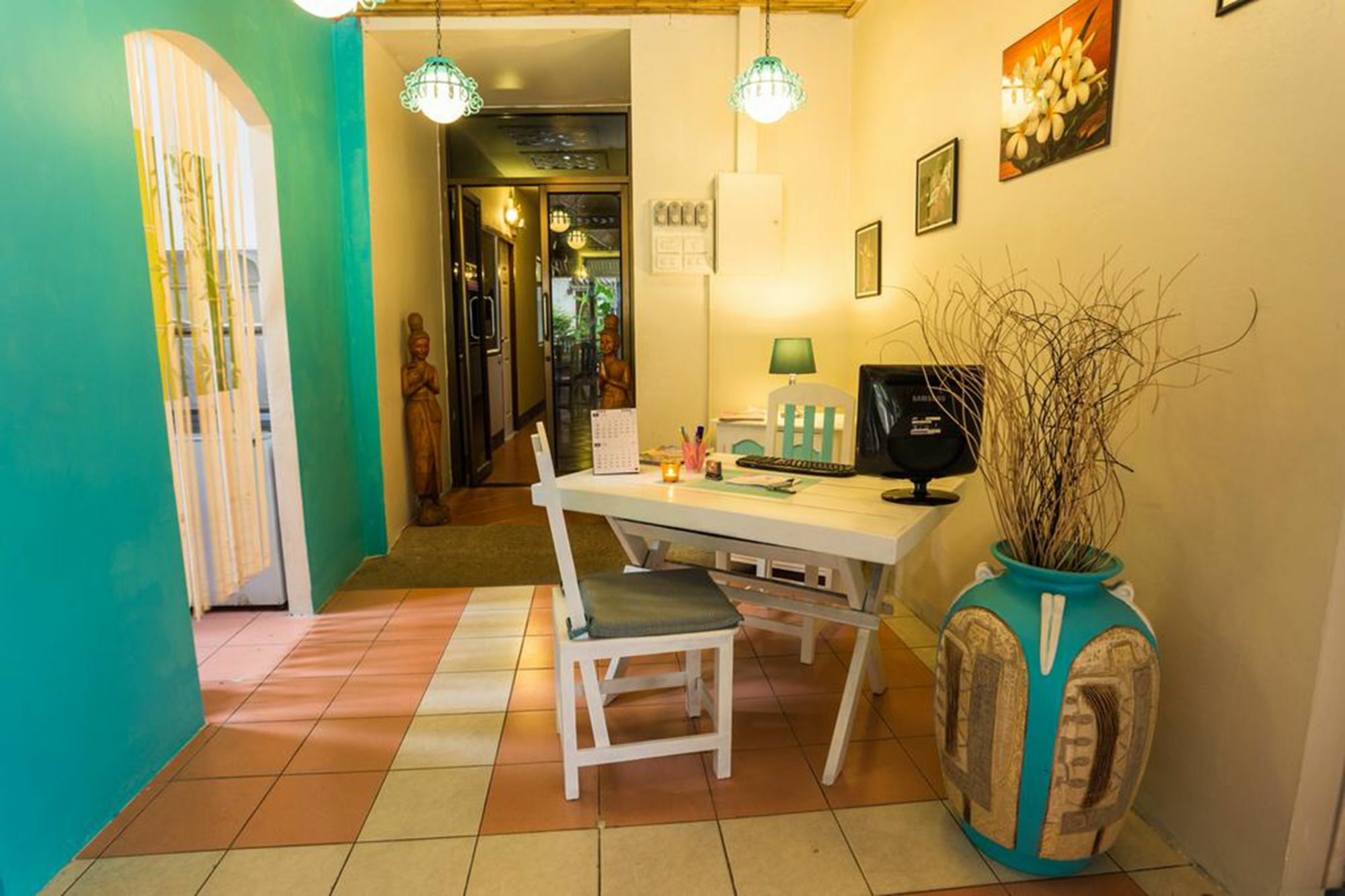 Rice Rooms And Restaurant شاطئ كاتا المظهر الخارجي الصورة